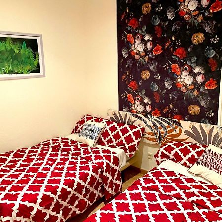 Bed and Breakfast Sol Montera & Parking Tph Madrid Esterno foto