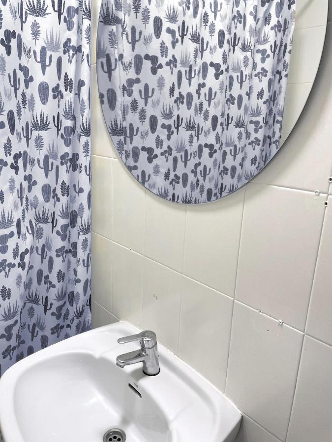 Bed and Breakfast Sol Montera & Parking Tph Madrid Esterno foto