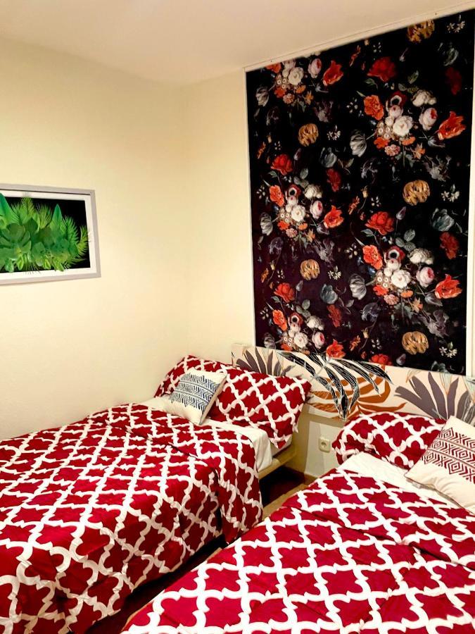 Bed and Breakfast Sol Montera & Parking Tph Madrid Esterno foto