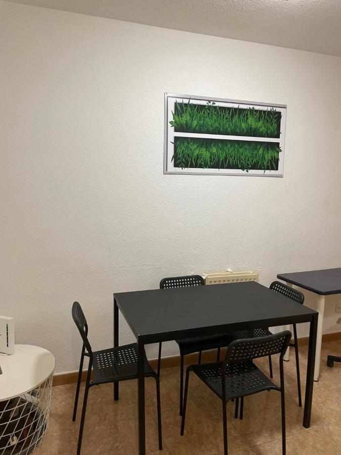 Bed and Breakfast Sol Montera & Parking Tph Madrid Esterno foto