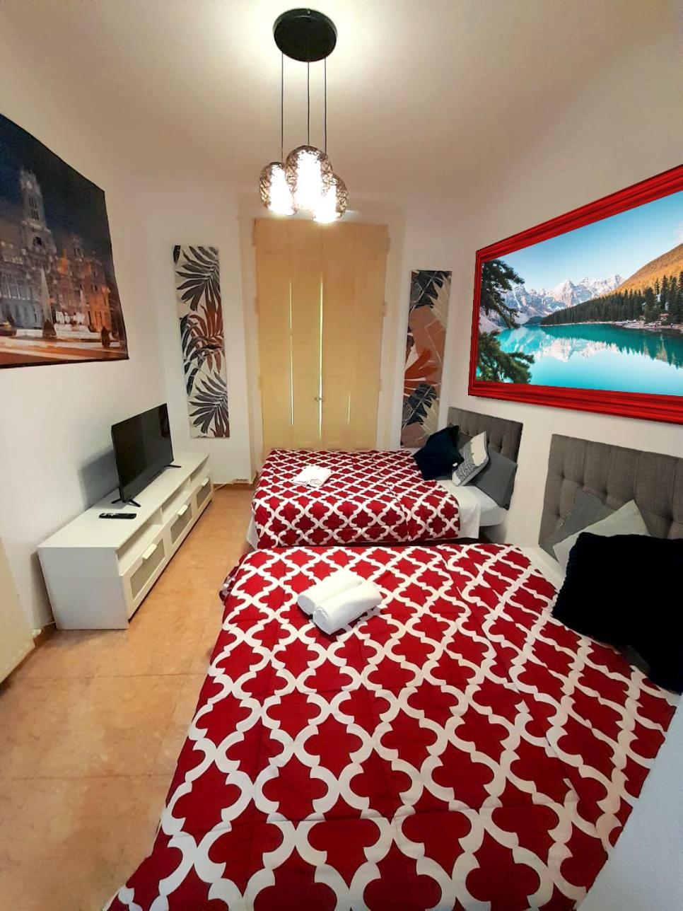 Bed and Breakfast Sol Montera & Parking Tph Madrid Esterno foto